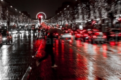 Rain man on Champs Elysées